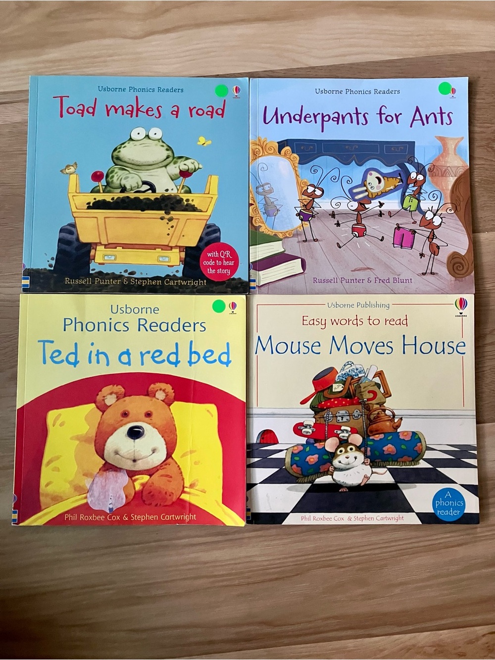 Usborne Phonics Readers Set of 4